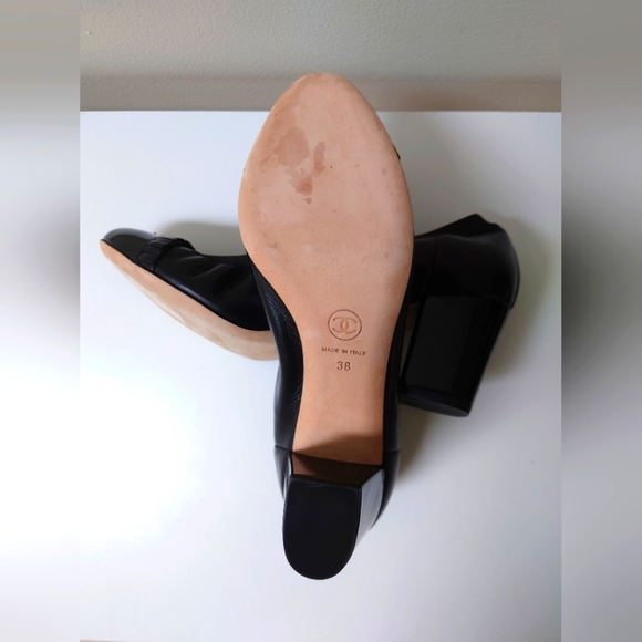 CHANEL Black Leather Interlocking C Stretch Escarpin Pump Size 7 - Picture 5 of 6